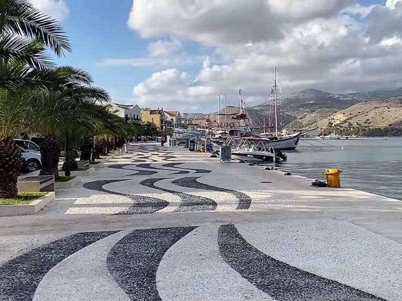 Šetalište uu rivu u Argostoliju